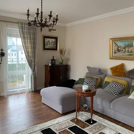 Przytulny Apartament Blisko Plazy, Z Miejscem Postojowym